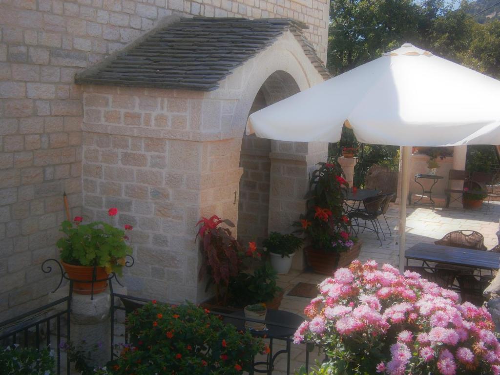 Konstantinou & Elenis Hotel Monodendri Luaran gambar